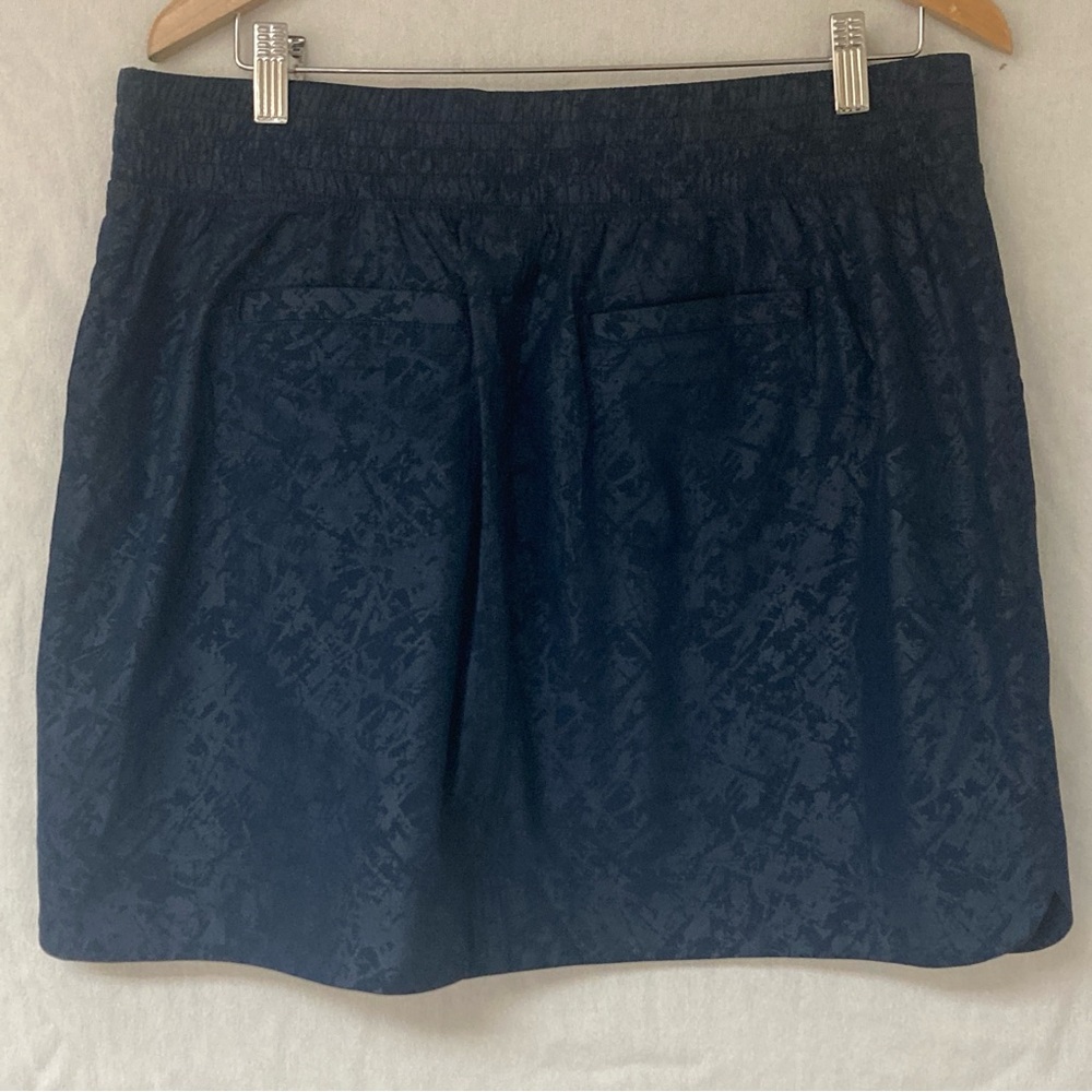 Orvis Women’s Embossed Pull on Skort Shattered Glass Blue Sz L - Picture 9 of 15
